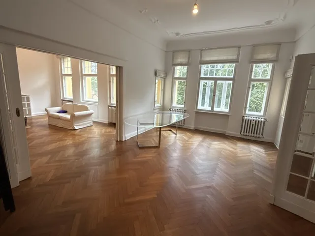 Hochwertige 225qm Altbauwohnung an der Spree — photo 1